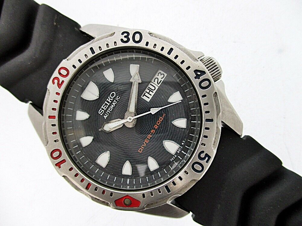 CLASSIC 97' SEIKO 7S26 0010 AUTO MIDSIZED DAY DATE DIVE SS 6N0338 WATCH NR  | WatchCharts