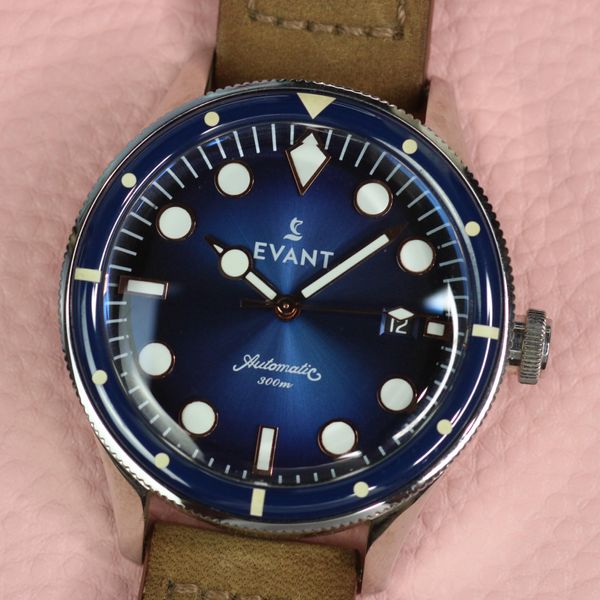 [WTS] Evant Tropic Diver Fumé Blue - Gen 1 | WatchCharts