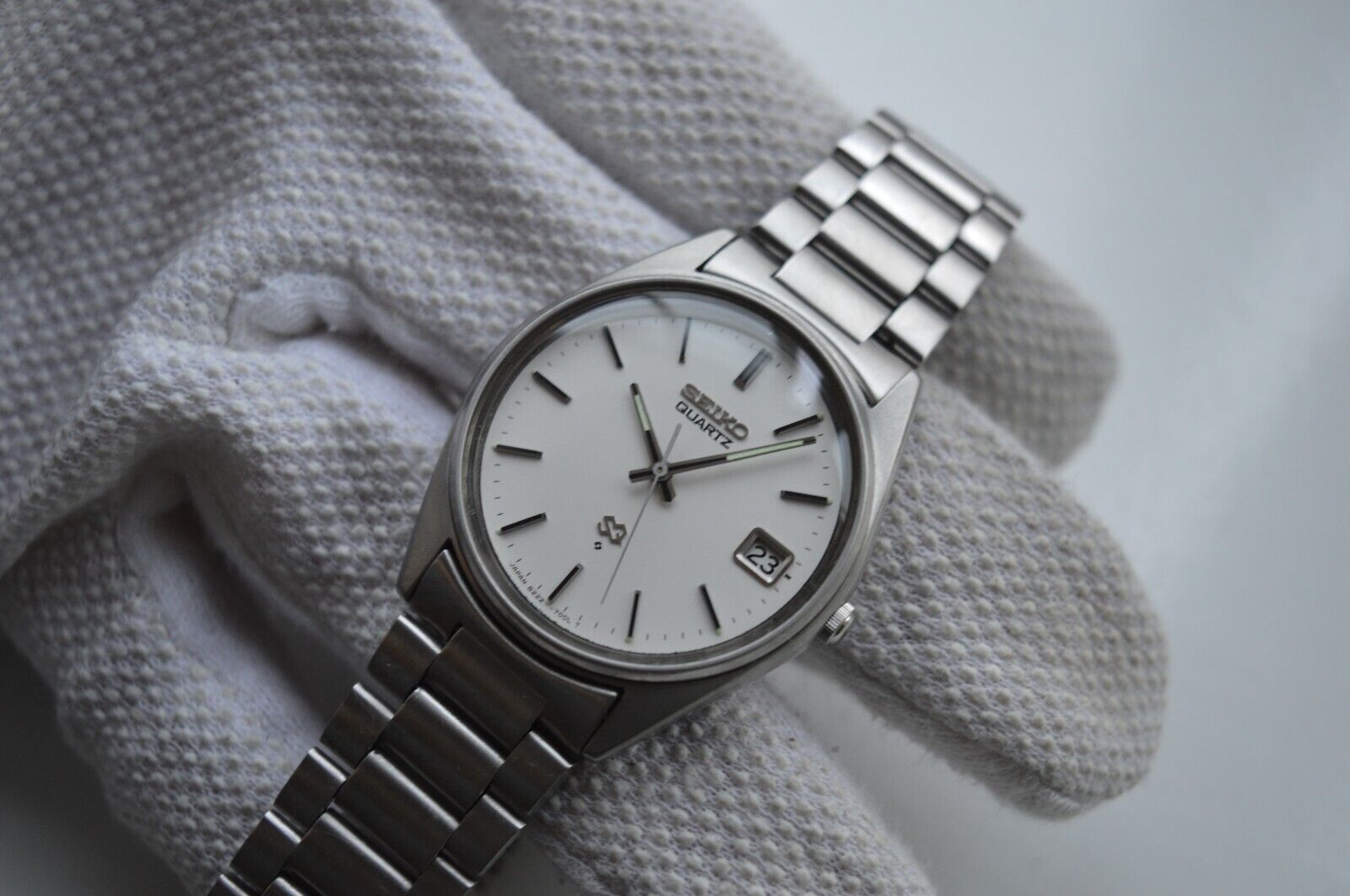 February 1981 Vintage Seiko Quartz SQ 8222 7000 Original Bracelet