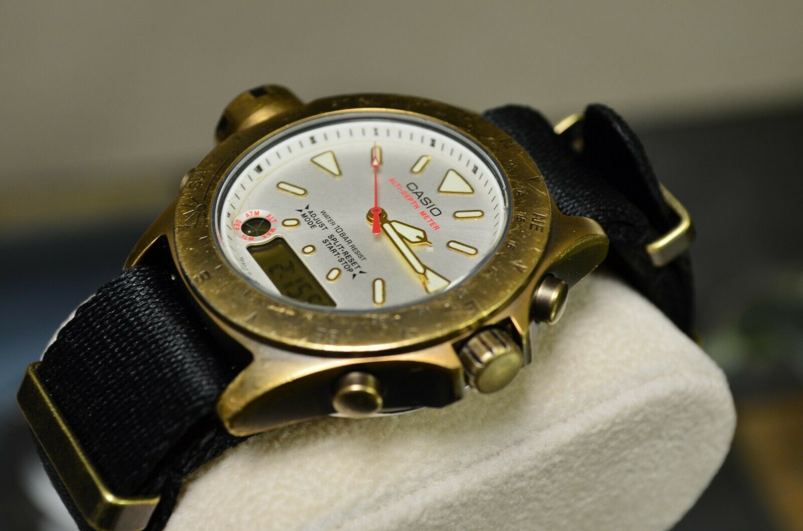 CASIO AW-713 ALTI-DEPTH METER BRONZE WATCH RARE JDM VINTAGE SENSOR