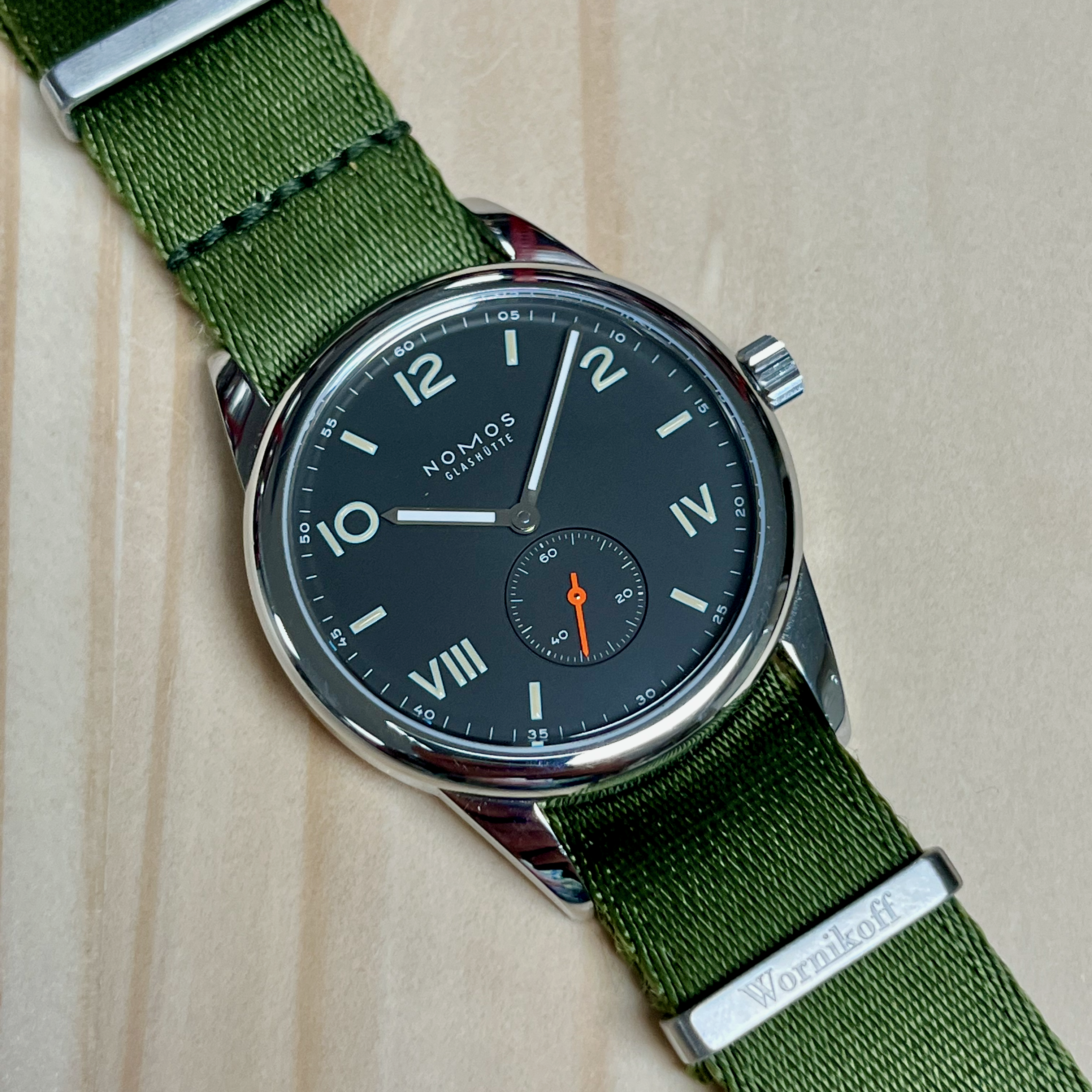 Nomos club clearance 38 campus night