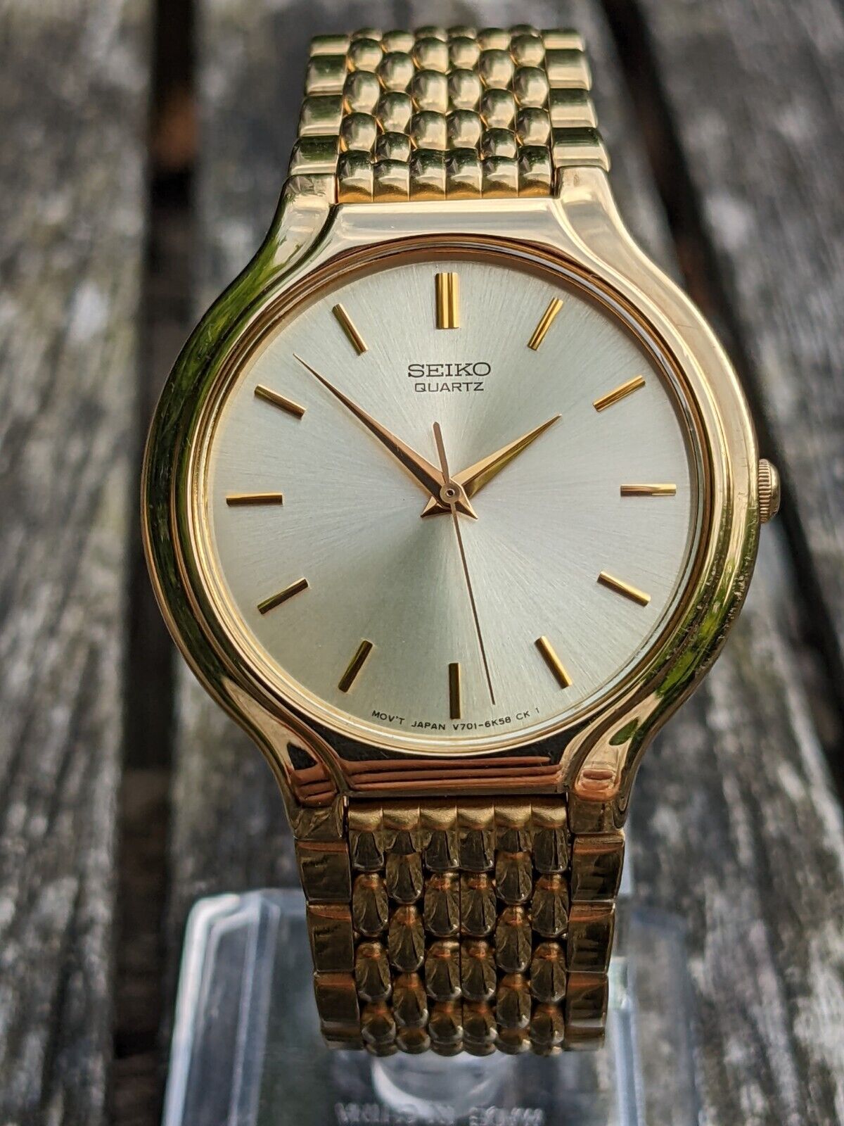 Seiko V701-6J60 Vintage Bead of Rice NEW BATTERY/CRYSTAL 