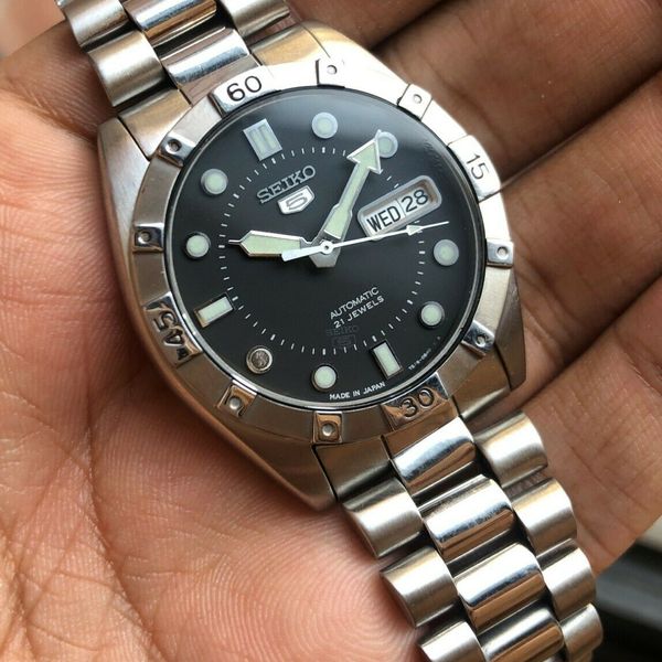 Seiko 5 SKXW25 Sunburst BLACK dial 1996 Vintage Diver Automatic