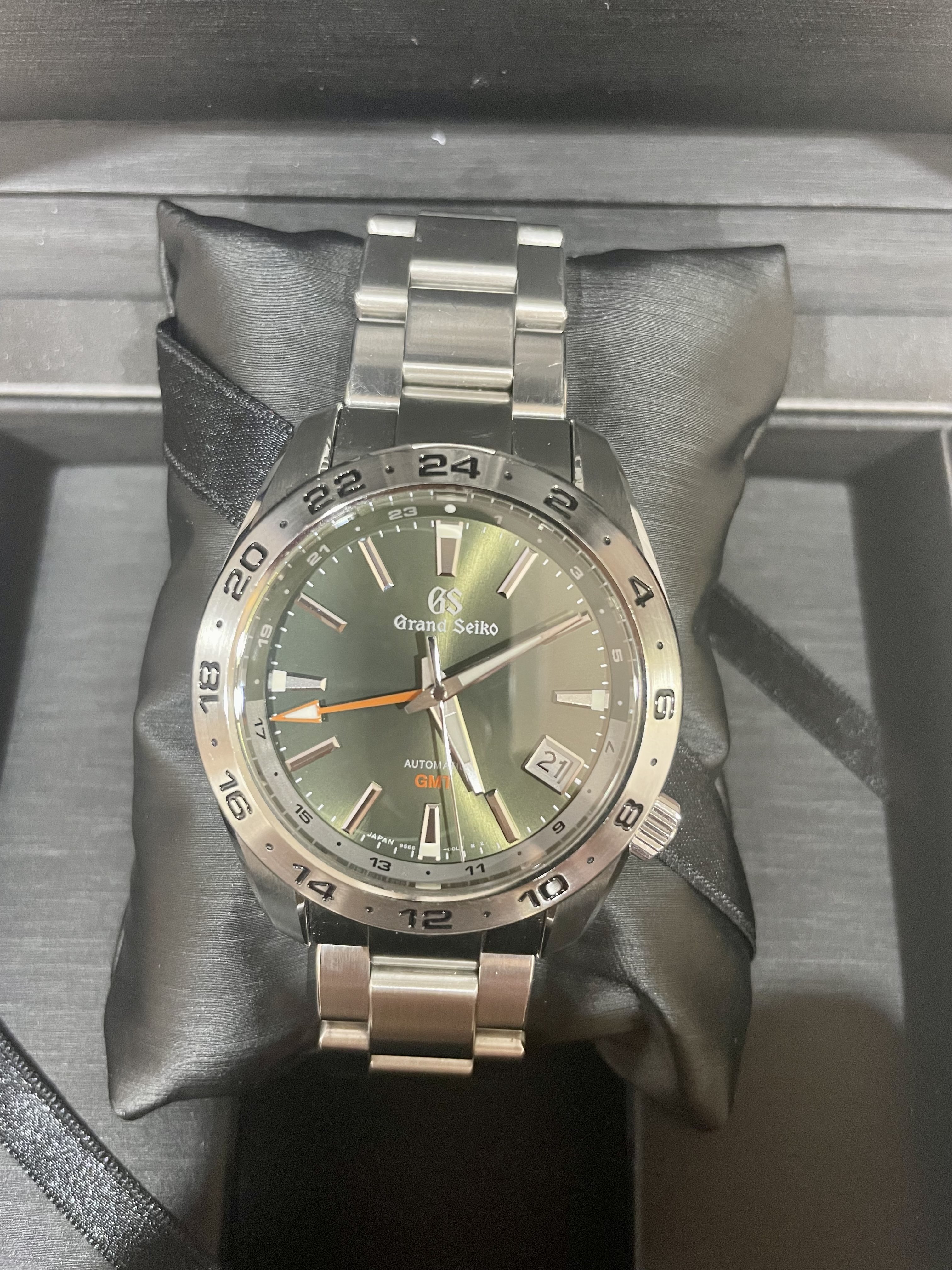 Grand Seiko Automatic GMT Green SBGM247 Steel Sport Watch – Grand