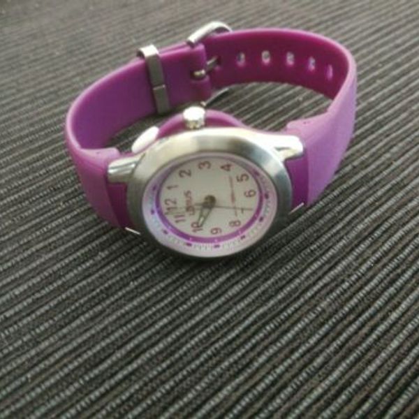 Lorus girls/ladies' 100M Waterproof Sport Watch Z011X117 by Seiko