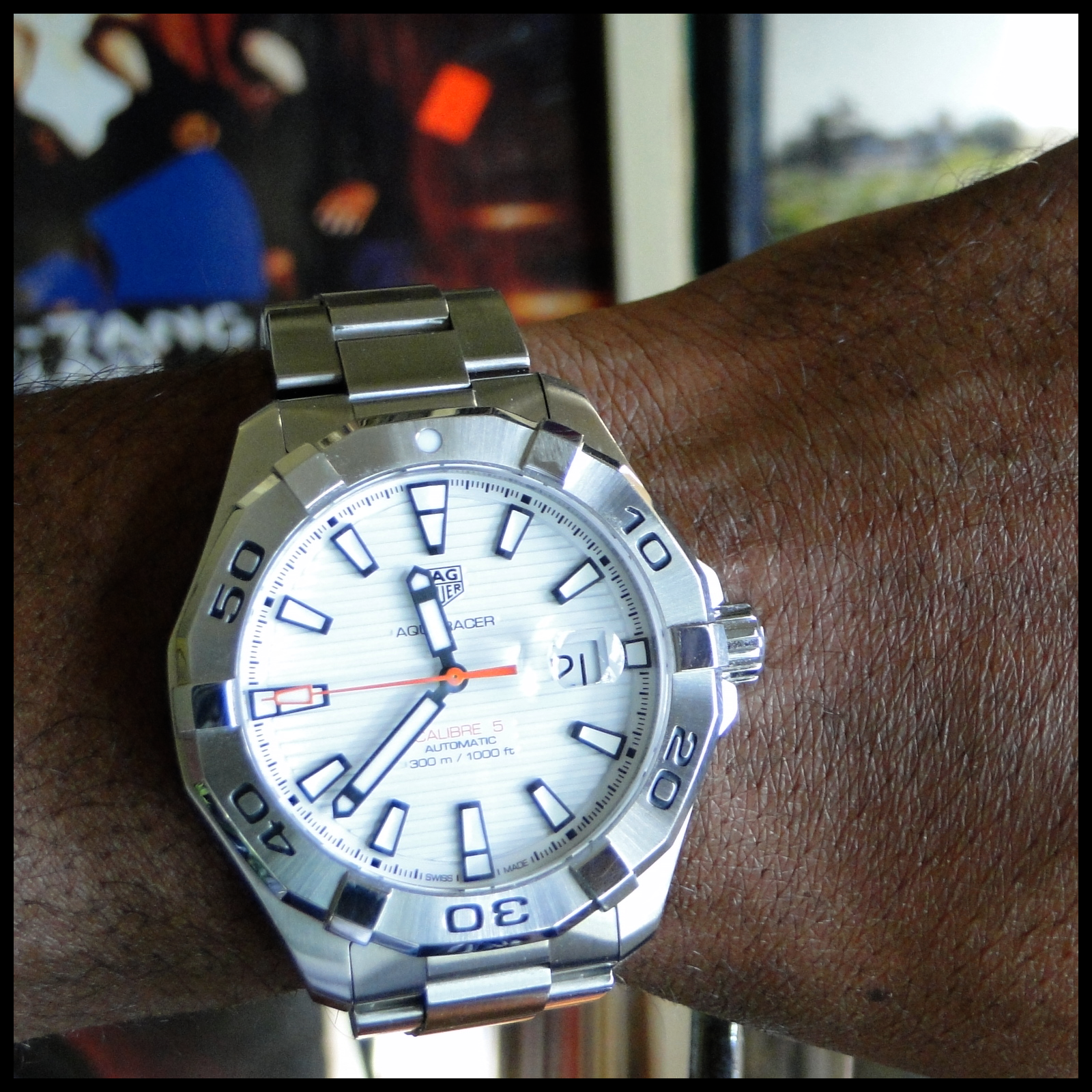 Tag heuer aquaracer hot sale calibre 5 white dial