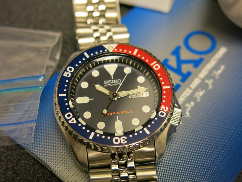 Bracelet Caoutchouc Mémoire 22mm Pour Seiko SKX009 – Noir, Bleu, Vert – Ajustable Et Confort