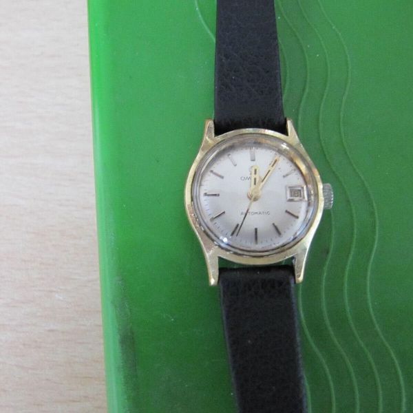 Vintage Le Monde 17 Jewels 900 Silver Watch 7.5