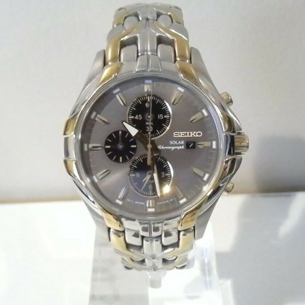 Seiko Solar V172-0AK0 Two Toned Men's Chronograph Watch