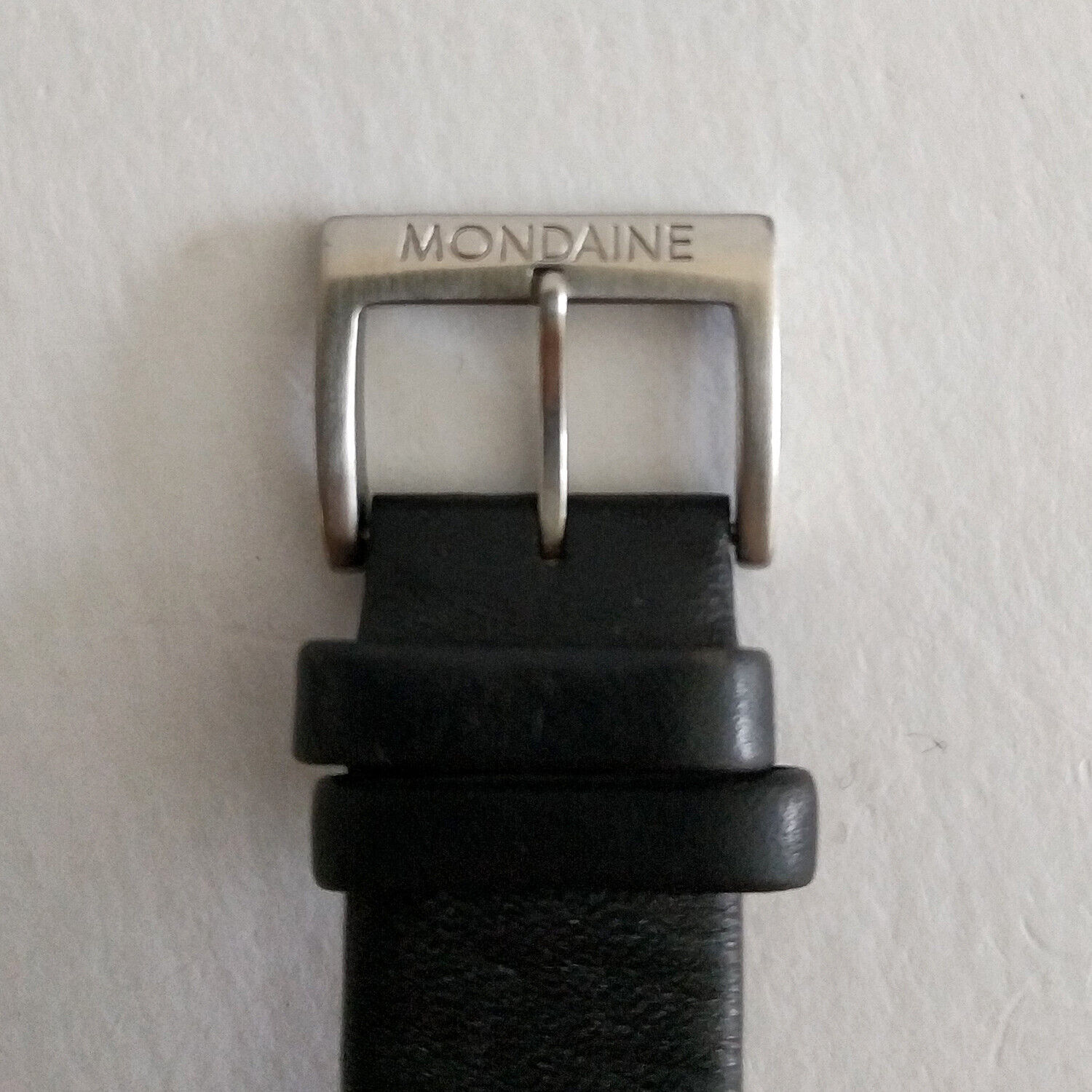 MONDAINE Hommage a Johannes Itten. Vintage. Watch. Quartz. SWISS 