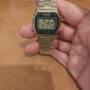 Vintage 1991 Seiko A939-5009 Men's Digital Alarm Chronograph LCD Watch  Nice!!! | WatchCharts