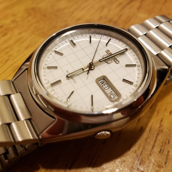 WTS/WTT] Seiko 5 SNFX05 - white grid dial - like new | WatchCharts