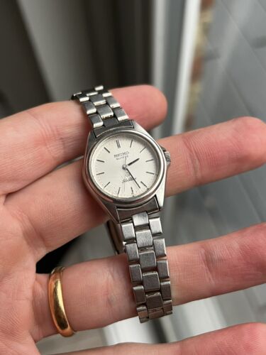 Vintage 1981 Seiko Silverwave 3421-0120 Women’s Watch - Very Good Condition ?RARE? Vintage Seiko Silverwave Quartz Black Dial ⚫️ Ref  main image 4