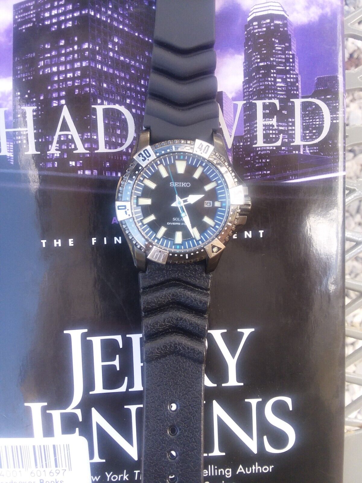 Seiko V157-0AS0 Men