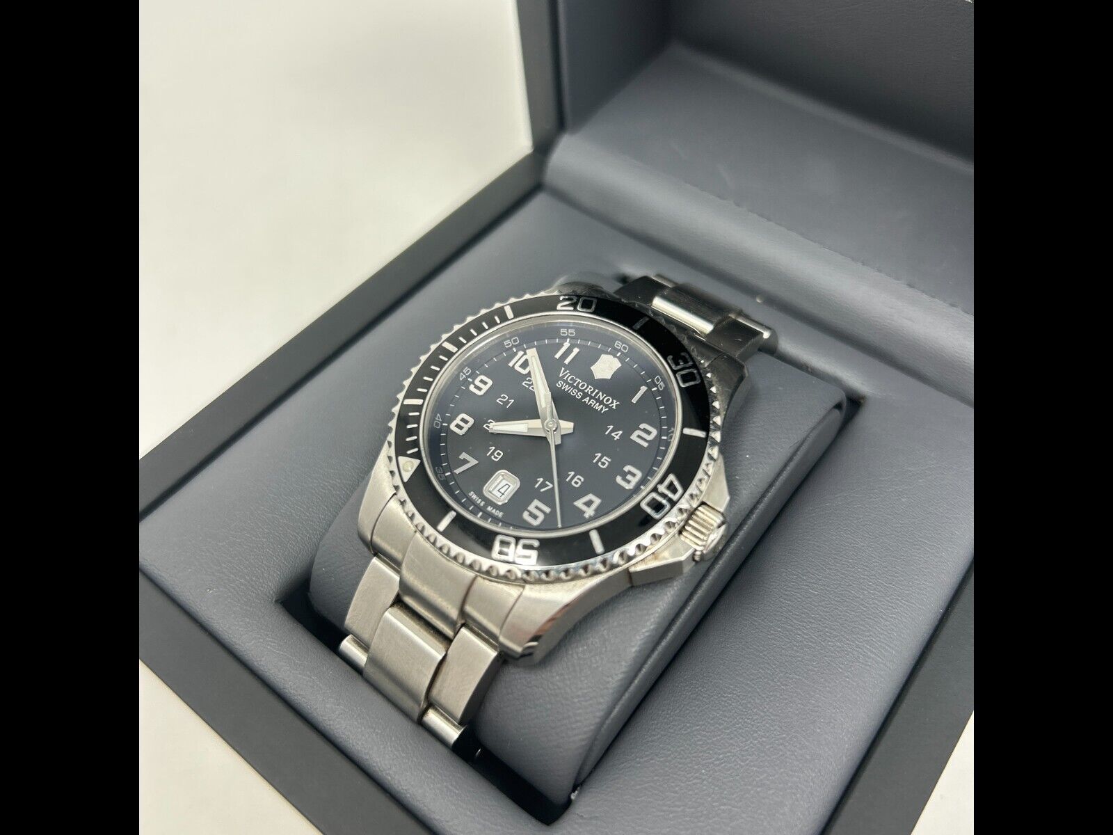 Victorinox Swiss Army Maverick GS Black Dial Stainless Steel