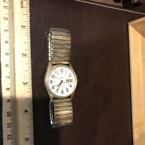 Vintage Seiko 8223–8049 Railroad Approved Men's Wuartz Watch. New