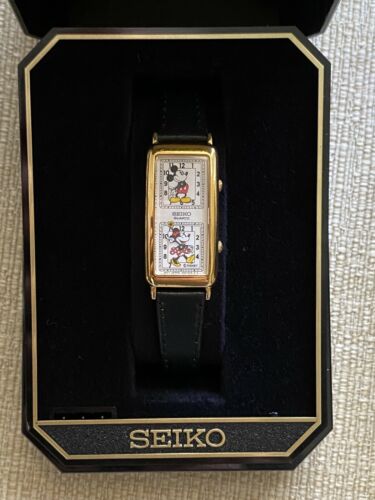 Vintage Disney MICKEY and MINNIE Mouse Seiko Dual Time  display picture 2