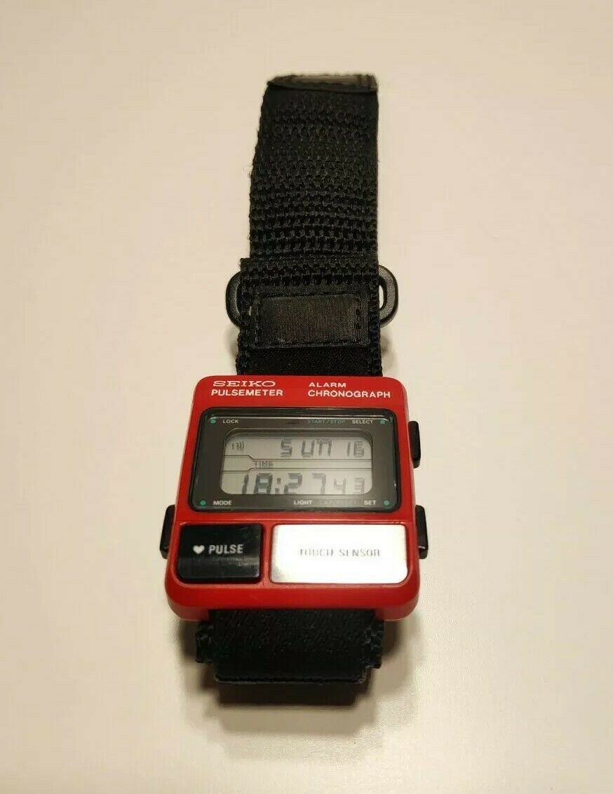 SEIKO セイコー パルスメーター PULSE METER S229-5000 A Seiko red plastic and stainless steel digital chronograph