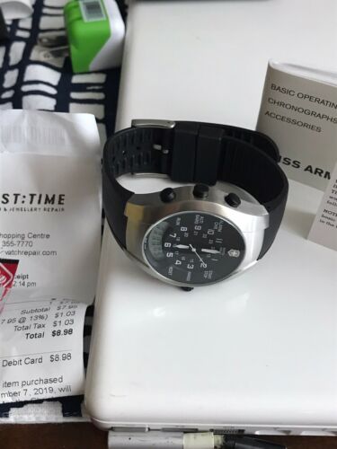 Victorinox Swiss Army Analog Digital 43mm Altimeter Barometer