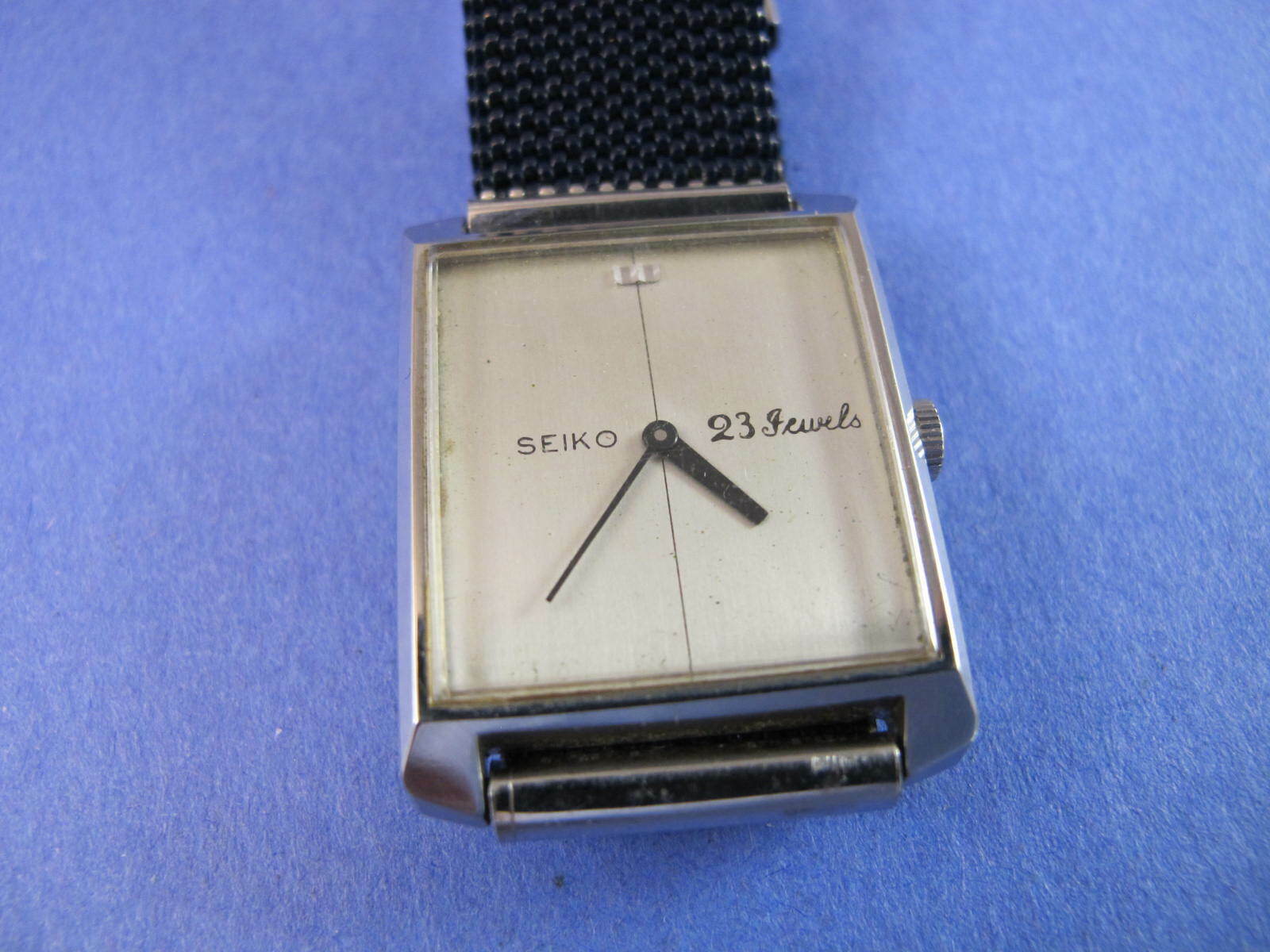 SEIKO JAPAN MENS VINTAGE 23J DRESS WATCH 2519 3002 RECTANGULAR no