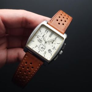 かなり古いタイメックス TIMEX HOT LINE 100 RARE VINTAGE MENS TIMEX (HOTLINE 100) CALCULATOR WATCH. RUNS. GOOD
