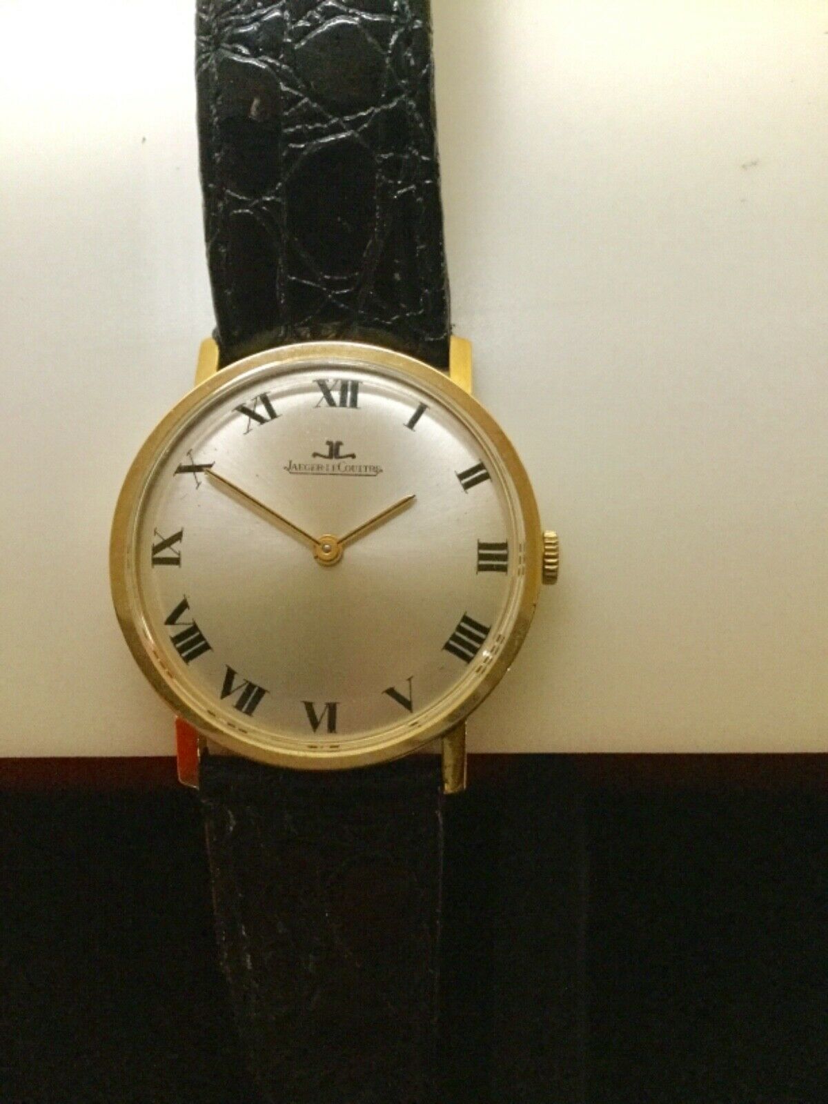 Vintage Jaeger LeCoultre watch 14k solid gold. cal k818 1cw Roman