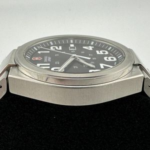 Victorinox Swiss Army Men's Black Dial Date 241163 Quartz Watch