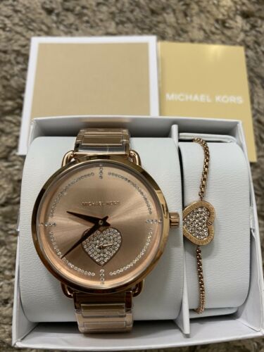 Mk4468 best sale michael kors