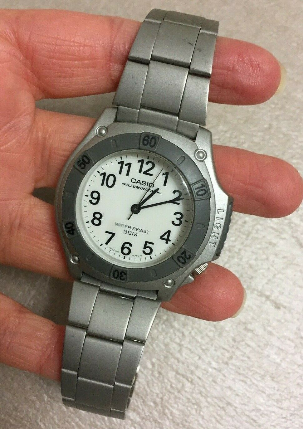 Vtg Water Resistant Casio MW-58 Module 1319 Quartz Wrist Watch 