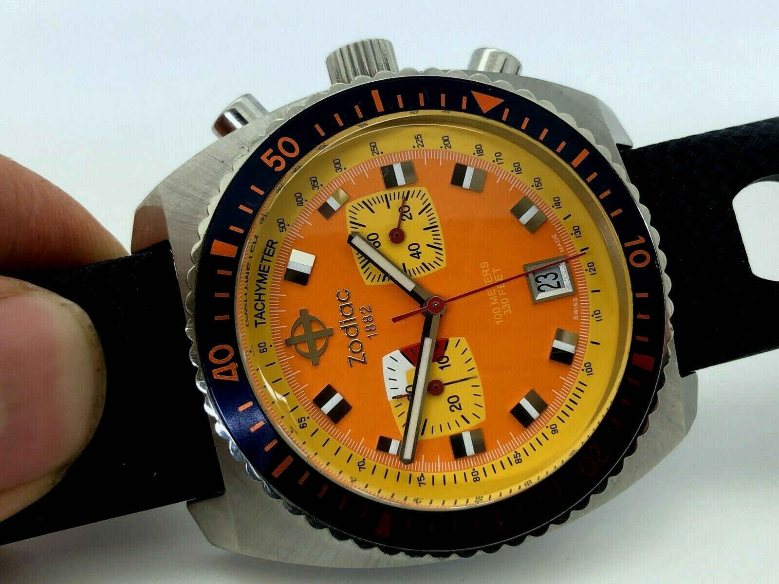 Zodiac 1882 クロノグラフ 腕時計 ZO2232 Zodiac SeaDragon Chronograph ZO2232 Orange Dial Rotating Bezel