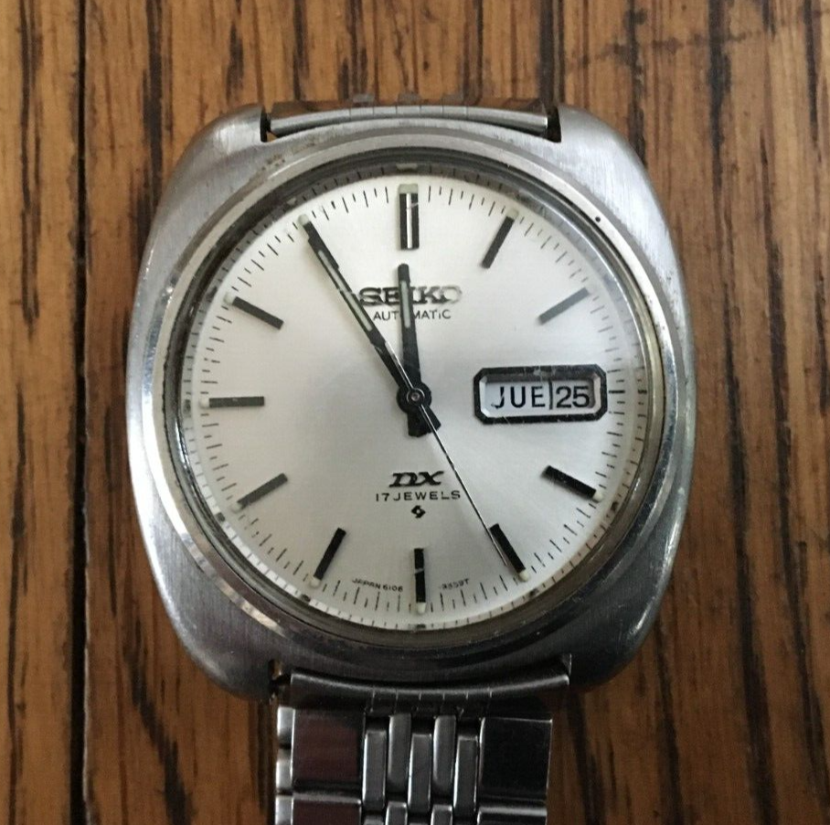 Vintage 1970 Seiko DX Automatic 17 Jewels 6106-8489 Mens Wrist