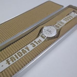 1999 Swatch Watch The Last Swatch Of The Millennium - GK 302  display picture 1