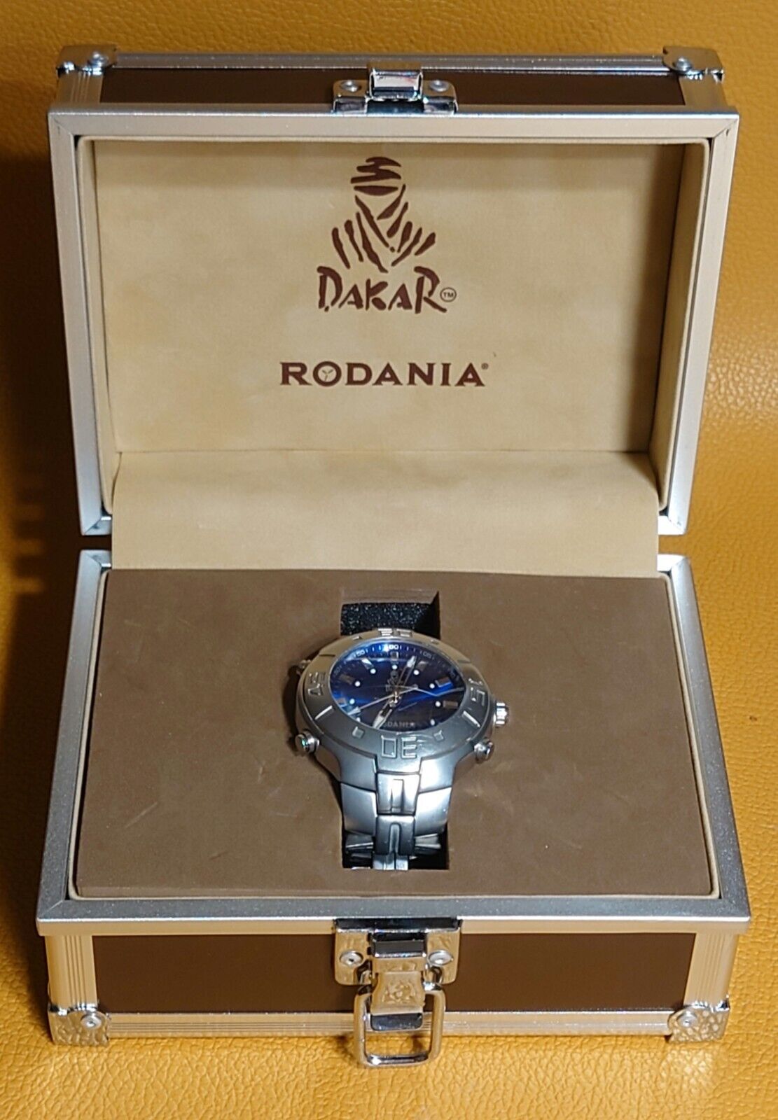 Rodania digital store watch