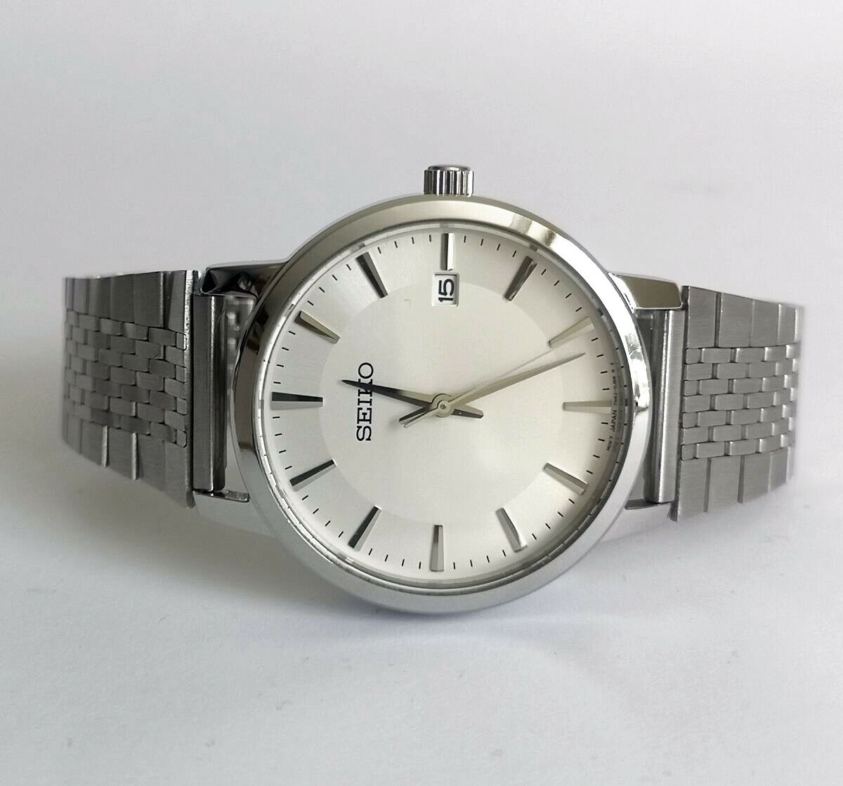 Seiko 7N42 0FG0 men s quartz watch date indicator stainless steel