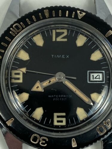 Vintage 1969 Timex Skindiver Waterproof 200 Feet Dive Watch