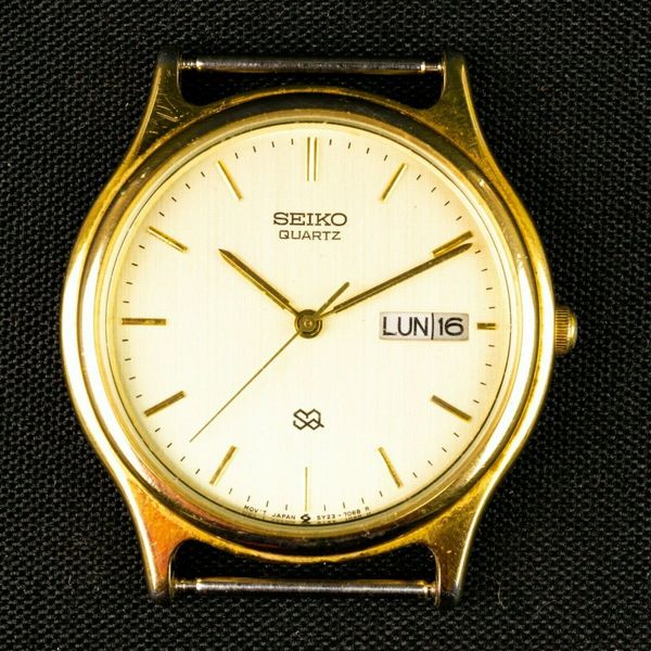 SEIKO 5Y23-7030 Quartz Wristwatch Day Date Vintage Gold Tone