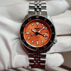 MINT Seiko Monster 5 Sports 100M Diver's 4R36-02T0 Orange