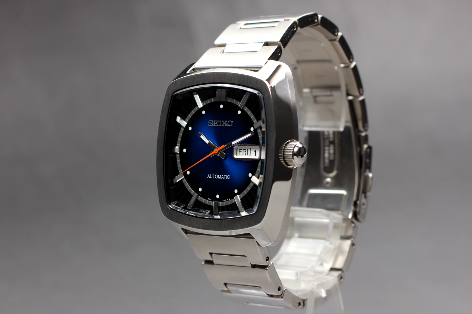 Seiko 7S26-04V0 SNKP23 Day Date 21 Jewels Automatic Mens Watch