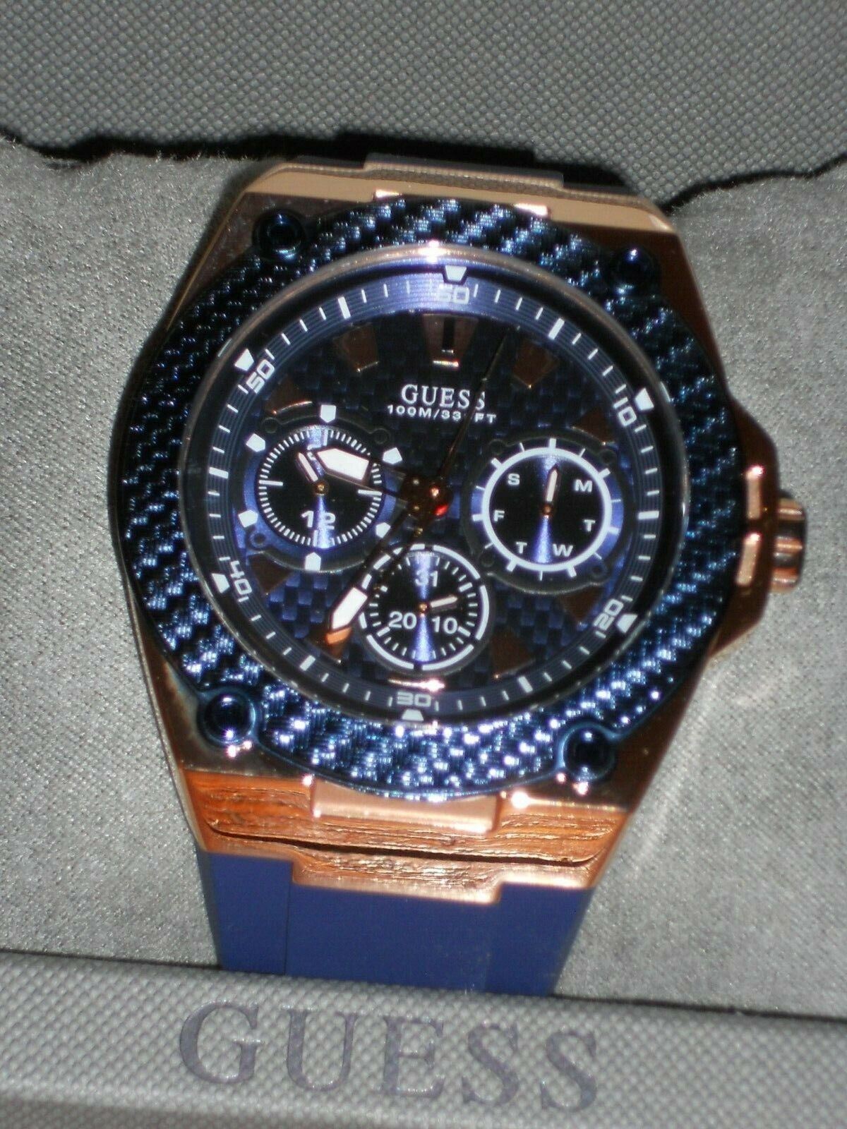 Guess carbon fiber outlet watch