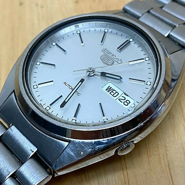 Vintage Seiko 5 Mens Silver Self-Wind Automatic Watch Hours~Day Date ~ 7S28-3040  | WatchCharts