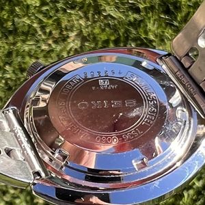 450 USD] ***ATTENTION all Seiko Collectors!*** Rare Seiko 5 SBSS007 1997  Rally Diver UFO Reissue - Amazing shape | WatchCharts