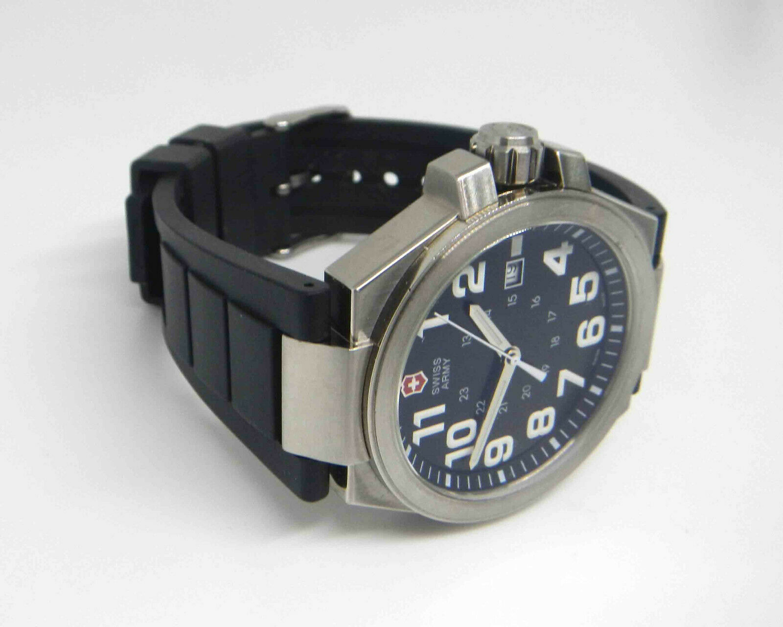 【Y】 VICTORINOX SWISS ARMY CONVOY BLACK DIAL BLACK RUBBER BAND MEN'S