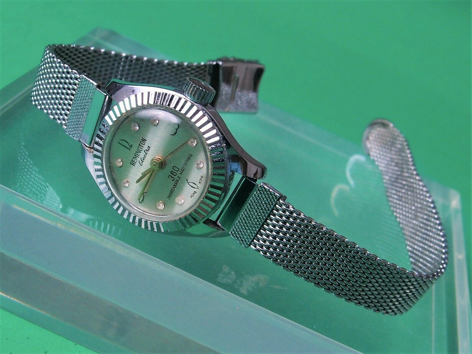 Nice Vintage Remington Electra 360 Wind Up Woman Watch 