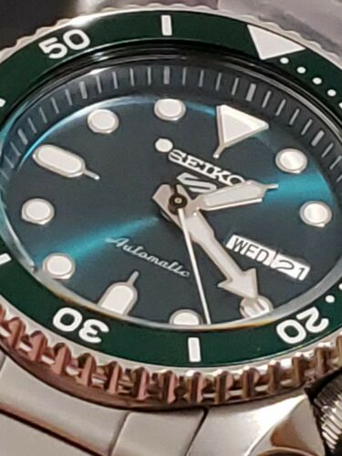 seiko 5 automatic green dial steel bracelet men's watch srpd61