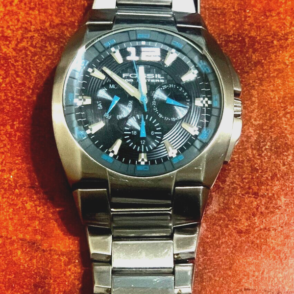 Men's Fossil Blue Watch BQ9307 100 Meters. 330Ft Resistant, New battery