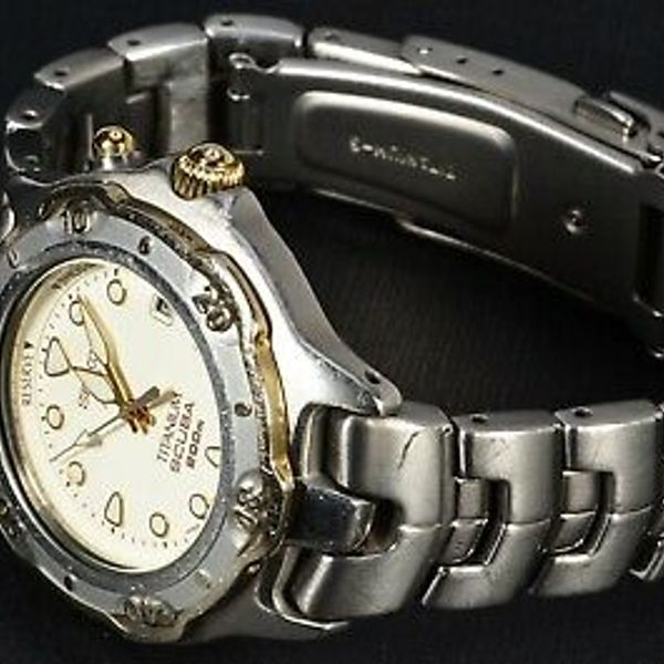 Seiko 3M22-0010 Scuba 200m Diver AGS/Kinetic Titanium Cream dial