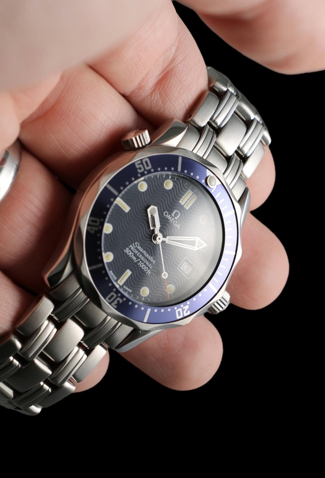 Omega seamaster shop 300m quartz midsize