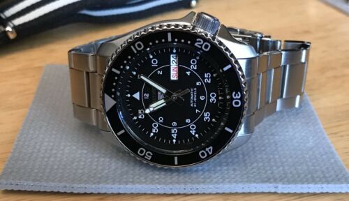 Seiko SRPD Case (5KX) Field Watch Mod Black SNK809 Dial 7S26