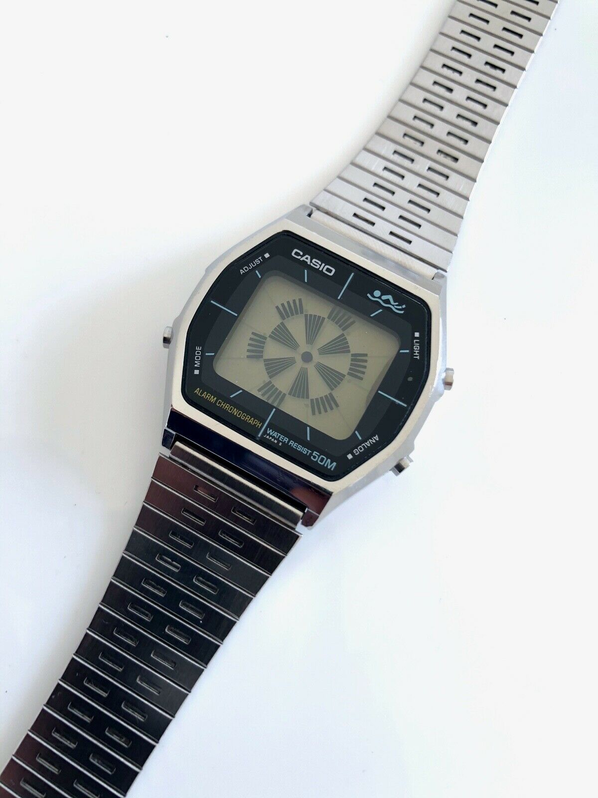CASIO AA-92W 80s “Blue Thunder” Swimmer Vintage CASIO AA-92W Digital Wrist Watch AA92W ( Blue Thunder