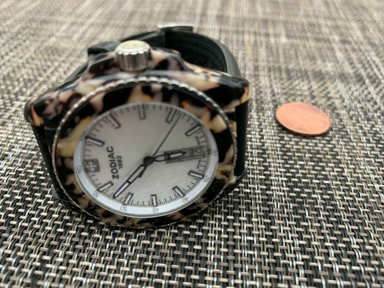 ZODIAC SWISS WATCH ZS5543 TORTOISE SHELL SPEED DRAGON WATCH